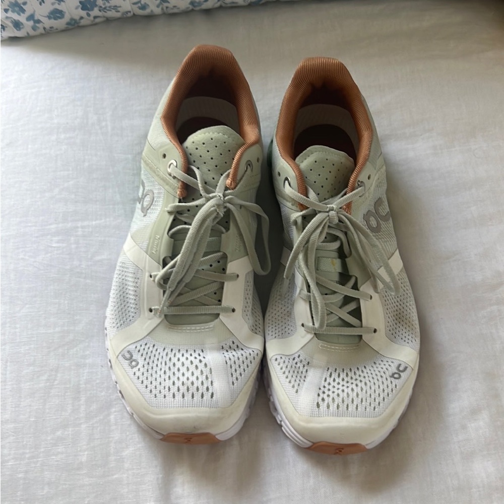 Women’s On Cloud Tennis Shoes